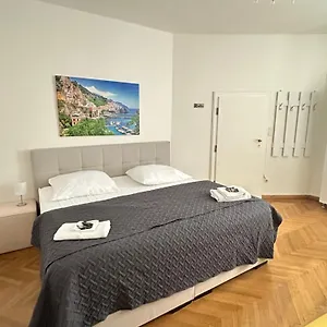 Datri Petite 1 - 3 Viena